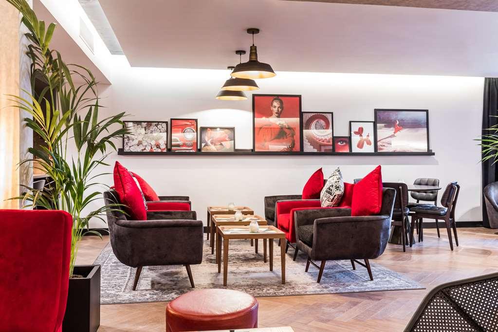 Radisson Red Hotel London Heathrow Restaurant foto
