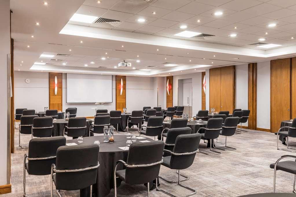 Radisson Red Hotel London Heathrow Facilități foto