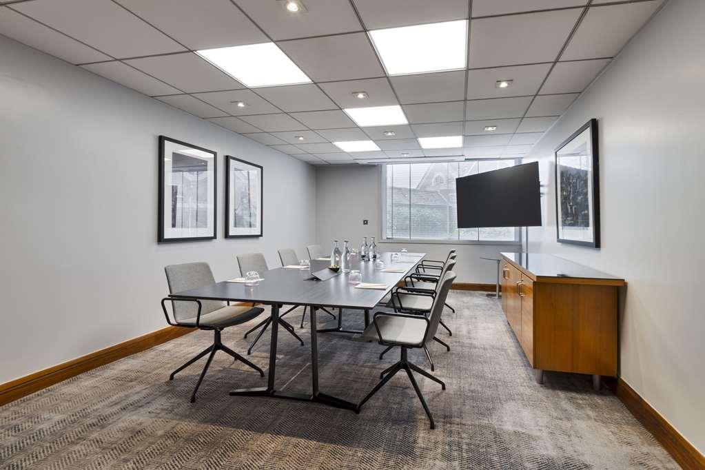 Radisson Red Hotel London Heathrow Facilități foto